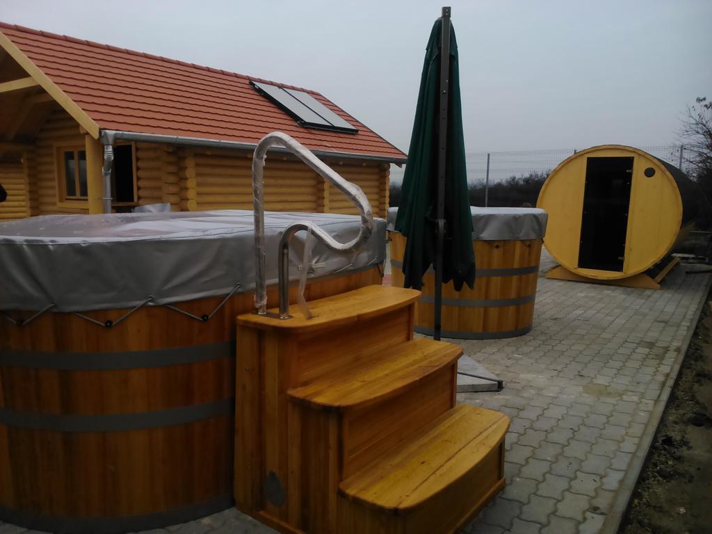 Tuzseri Palinka Tanya Exterior photo